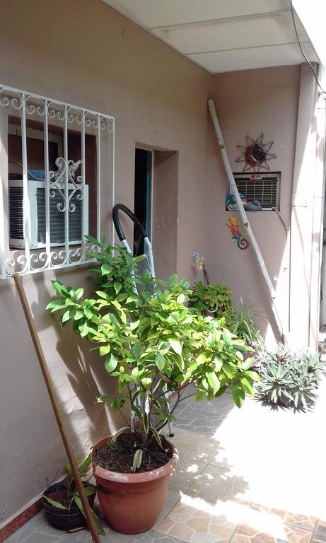 Casa Blanca Tu Casa Apartment Santa Ana Exterior photo